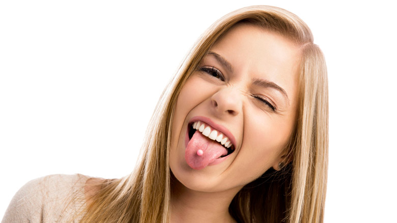 tongpiercing23.jpg tongpiercing23.jpg