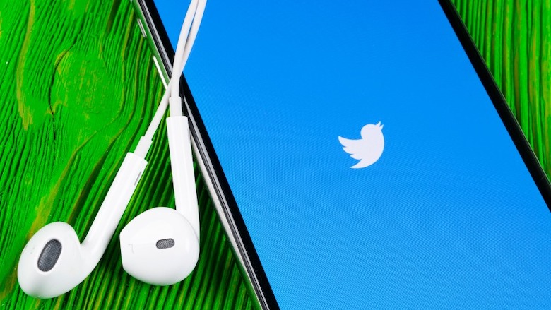 Twitter-logo-oortjes156974266_s.jpg Twitter-logo-oortjes156974266_s.jpg