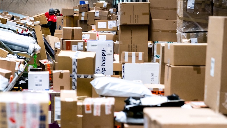 142020 Drukte pakketdiensten.jpg 142020 Drukte pakketdiensten.jpg