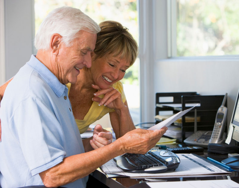 ouderen-papieren-pc_800x628.jpg