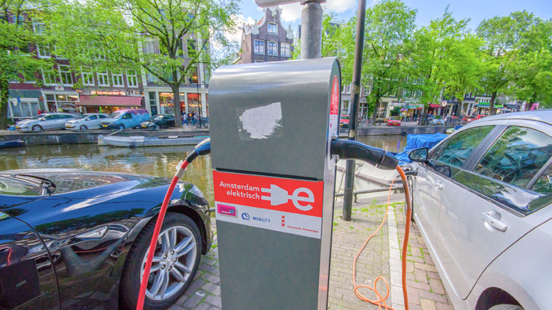 laadpaal-amsterdam-24-05-2018.jpg laadpaal-amsterdam-24-05-2018.jpg