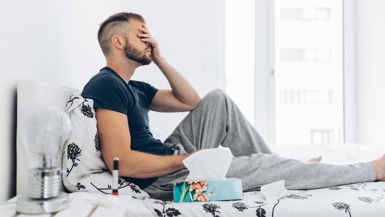Man ziek op bed154795654_m.jpg Man ziek op bed154795654_m.jpg