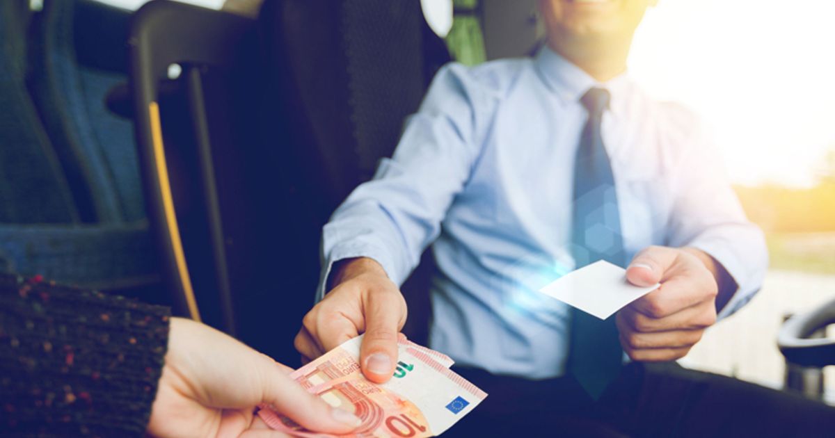 Geen contant geld meer in bussen Amsterdam | Radar