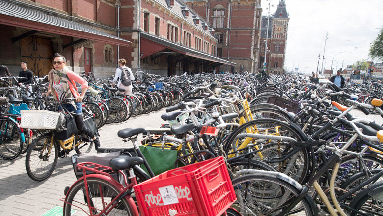 fietsenstalling-amsterdam-deelfietsen.jpg fietsenstalling-amsterdam-deelfietsen.jpg