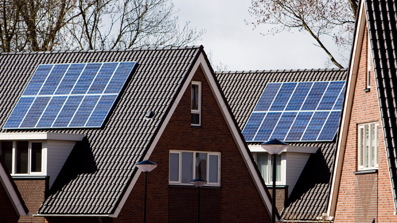 zonnepanelen-positief-090718.jpg zonnepanelen-positief-090718.jpg