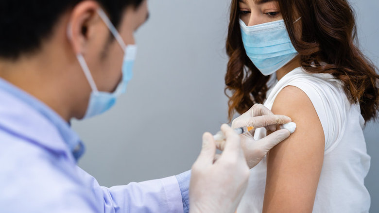 21-10-25-influenza-griep-vaccin-griepprik-prik-wanneer-krijgen-kopen-vaccinatie-160368376_s.jpg 21-10-25-influenza-griep-vaccin-griepprik-prik-wanneer-krijgen-kopen-vaccinatie-160368376_s.jpg