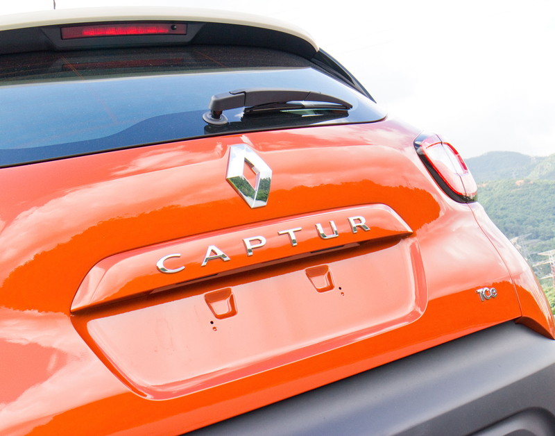 captur_800.jpg captur_800.jpg