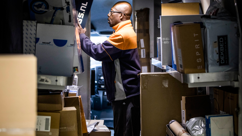 drukte-postnl-veel-pakketten-te-laat-281117.jpg drukte-postnl-veel-pakketten-te-laat-281117.jpg
