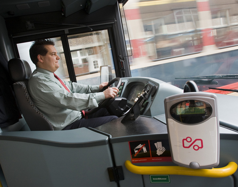 bus.jpg bus.jpg