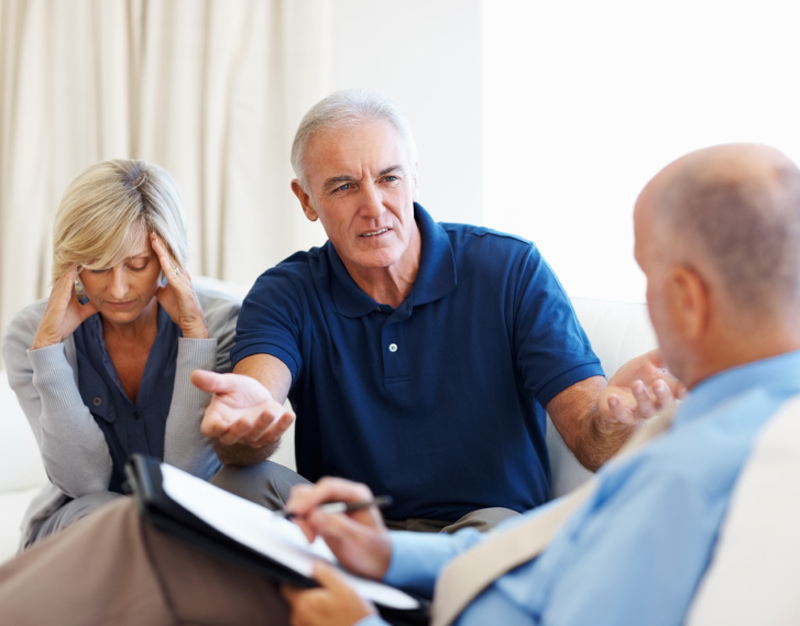 financieel_adviseur_gesprek_echtpaar800.jpg financieel_adviseur_gesprek_echtpaar800.jpg