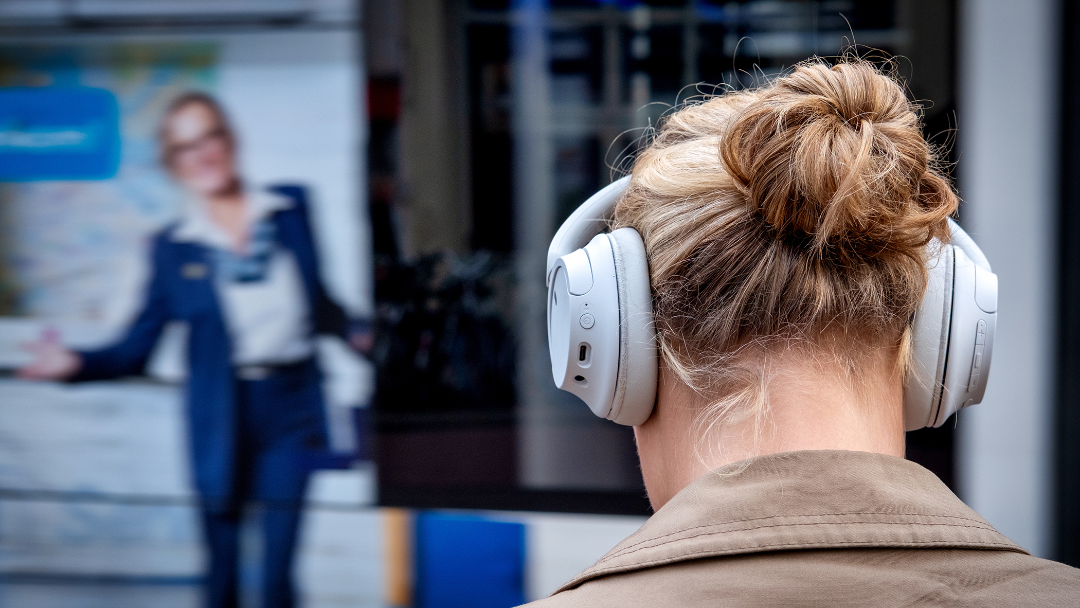 Headphones Headphones