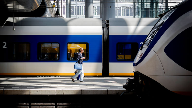 trein-ns-sprinter-perron-anp-druk-spits-780.jpg trein-ns-sprinter-perron-anp-druk-spits-780.jpg