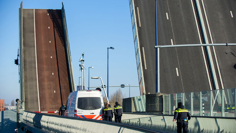 veiligheid-bruggen-4-09-2019.jpg veiligheid-bruggen-4-09-2019.jpg