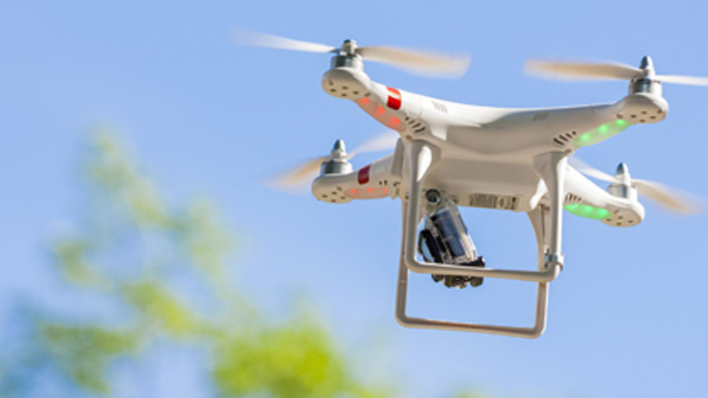 drone2061_780.jpg drone2061_780.jpg