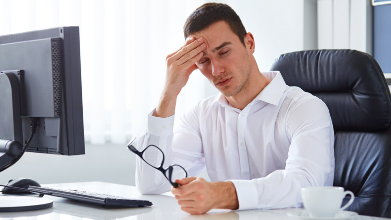 migraine-man-auw-270618.jpg migraine-man-auw-270618.jpg