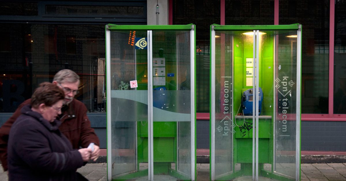 De telefooncel: 'nostalgie' en 'meer privacy', maar ook: 'onhygiënisch ...