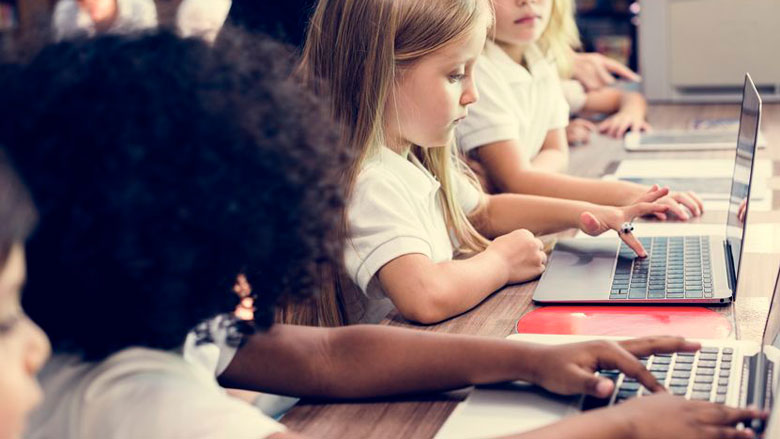 laptop-kinderen-15-08-2019.jpg laptop-kinderen-15-08-2019.jpg