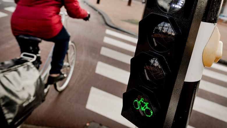 Afstand-verkeer-13-7-2020.jpg Afstand-verkeer-13-7-2020.jpg