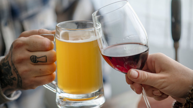 22-03-24-bier-wijn-venijn-plezier-alcohol-volgorde-kater-115861893_m.jpg 22-03-24-bier-wijn-venijn-plezier-alcohol-volgorde-kater-115861893_m.jpg