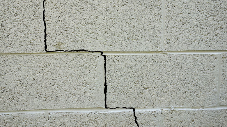 scheur_huis_aardbeving_schade_780.jpg scheur_huis_aardbeving_schade_780.jpg