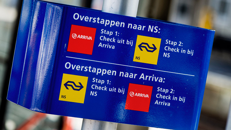 overstappen-uitchecken-14-01-780.jpg overstappen-uitchecken-14-01-780.jpg