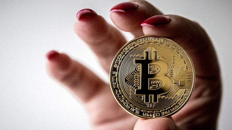 drukte-bij-reparateurs-harde-schijven-door-hoge-bitcoinwaarde-191217.jpg drukte-bij-reparateurs-harde-schijven-door-hoge-bitcoinwaarde-191217.jpg