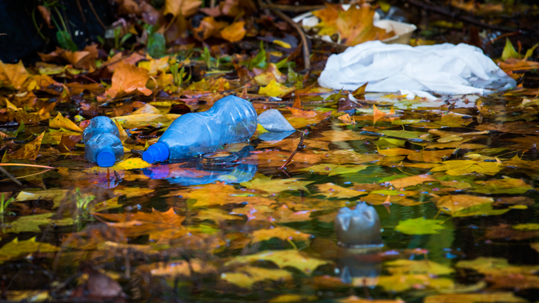 zestig-procent-van-rivierafval-bestaat-uit-plastic-160118.jpg zestig-procent-van-rivierafval-bestaat-uit-plastic-160118.jpg