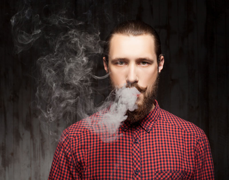 blowen_rook_hipster_baard_628.jpg blowen_rook_hipster_baard_628.jpg