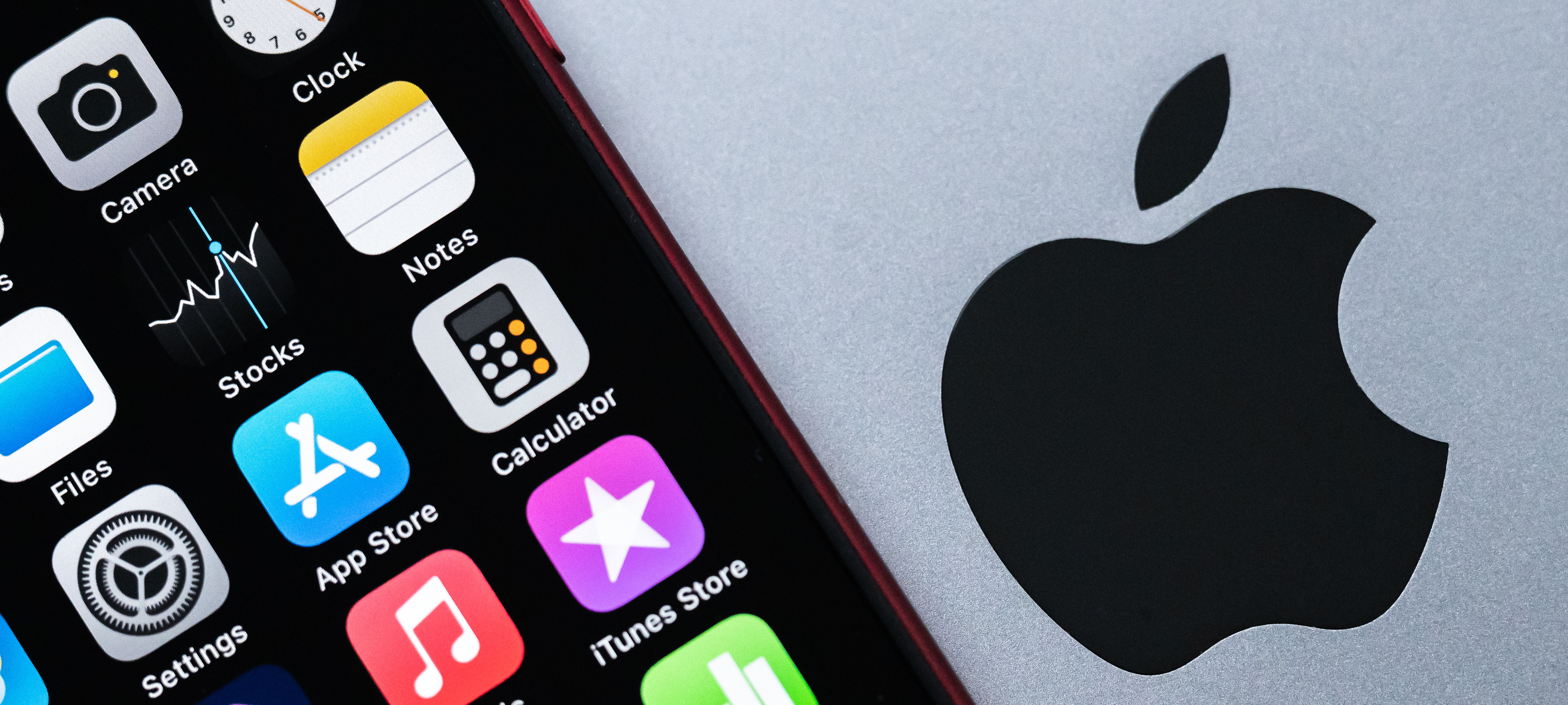 Apple Apple