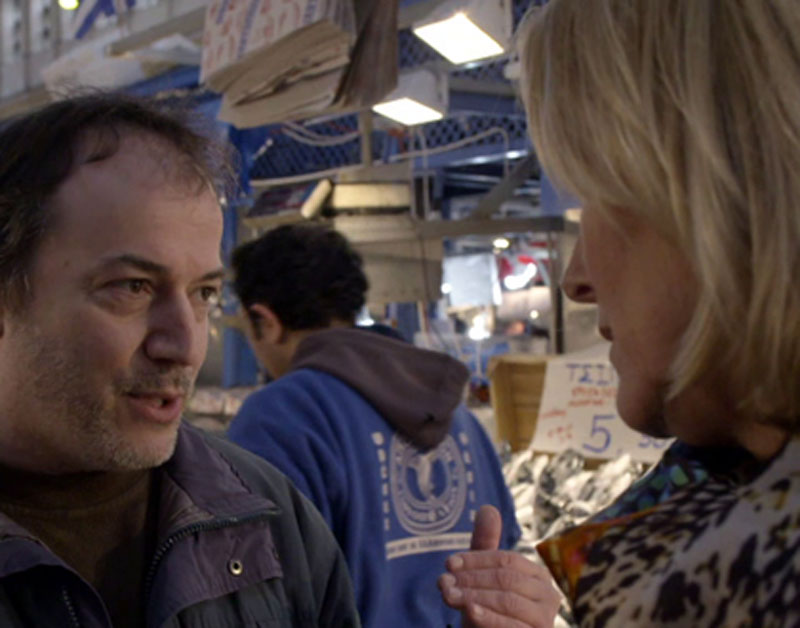 re-deel2_antoinette_griekenland_gesprek_markt800.jpg re-deel2_antoinette_griekenland_gesprek_markt800.jpg