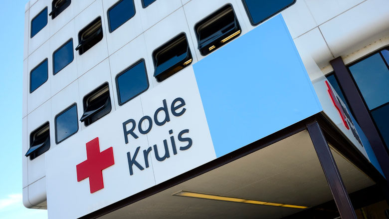 rode-kruis-niet-filmen-maar-helpen-08042019.jpg rode-kruis-niet-filmen-maar-helpen-08042019.jpg