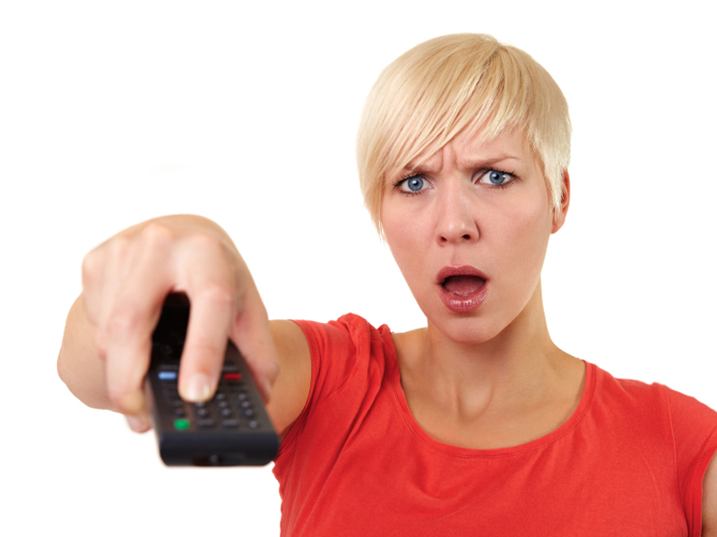afstandsbediening_vrouw_boos800.jpg afstandsbediening_vrouw_boos800.jpg