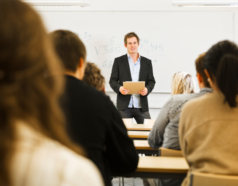 leraar_klas_school_bord800_02.jpg leraar_klas_school_bord800_02.jpg