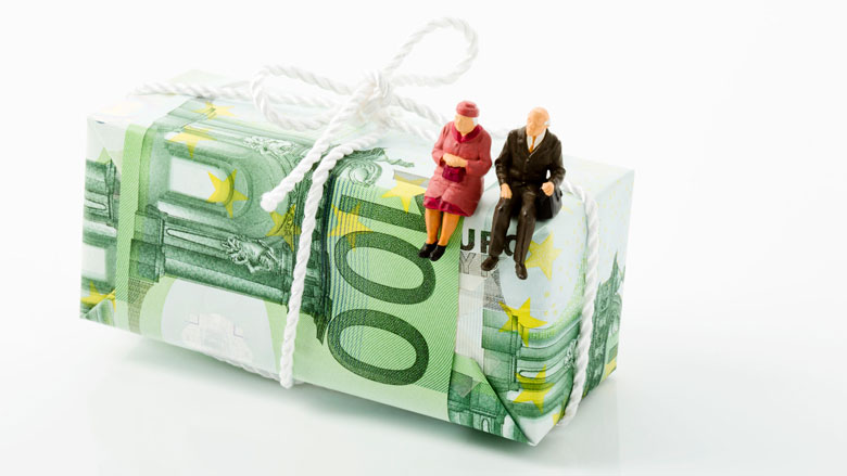 ouderen-geld-euro-zitten-780.jpg ouderen-geld-euro-zitten-780.jpg