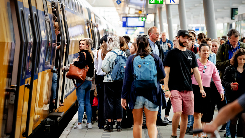 trein-meer-reizigers-ns-druk-780.jpg trein-meer-reizigers-ns-druk-780.jpg