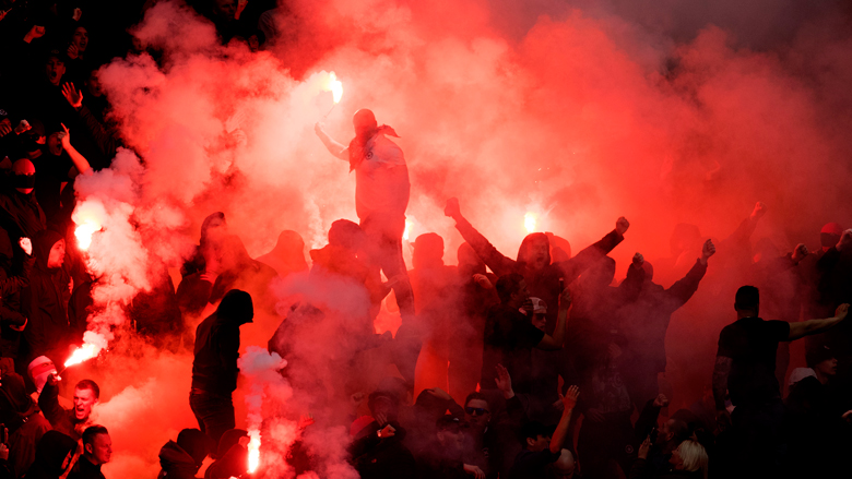vuurwerk-voetbal-verbannen-160119.jpg vuurwerk-voetbal-verbannen-160119.jpg