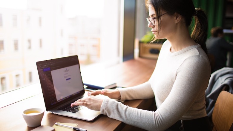 Laptop werken159223916_s.jpg Laptop werken159223916_s.jpg