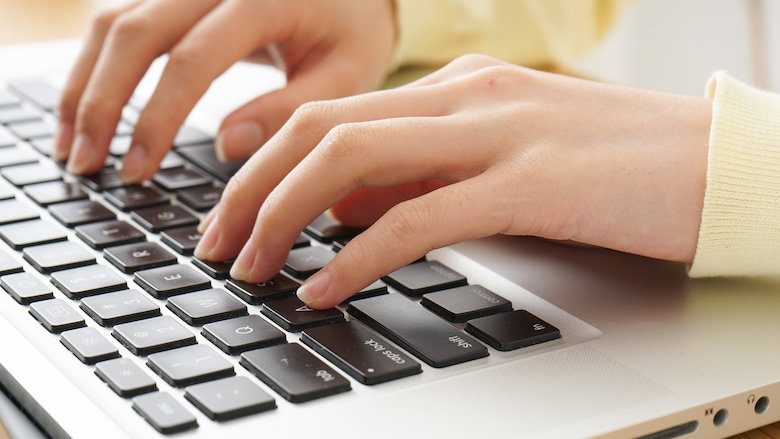 061221 Computer.jpg 061221 Computer.jpg
