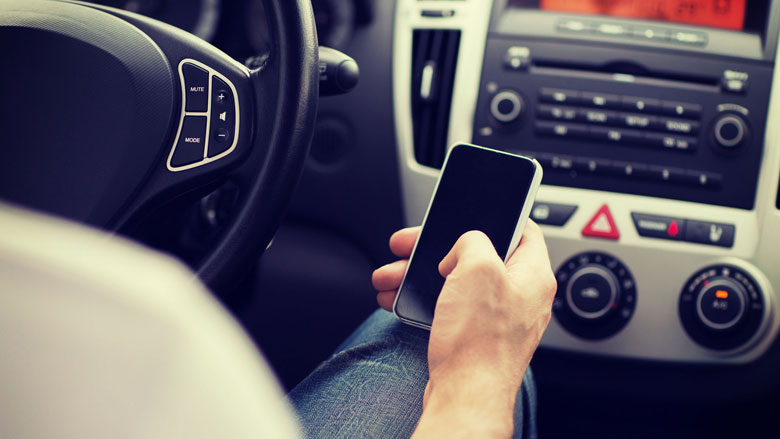 remkum-zet-telefoonslot-in-dienstauto_sremkum-zet-telefoonslot-in-dienstauto_s060917.jpg remkum-zet-telefoonslot-in-dienstauto_sremkum-zet-telefoonslot-in-dienstauto_s060917.jpg