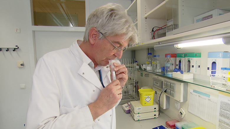 439x780 DNA-test.png