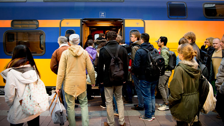 app-voor-zitplaatsen-trein-030717.jpg app-voor-zitplaatsen-trein-030717.jpg
