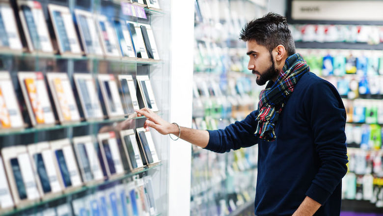 201222 smartphone store.jpg 201222 smartphone store.jpg
