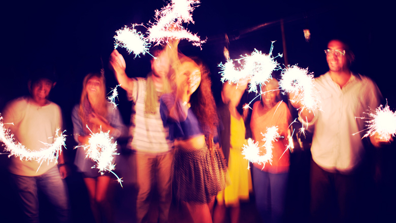 vuurwerk_blije_mensen_123rf_780.jpg vuurwerk_blije_mensen_123rf_780.jpg