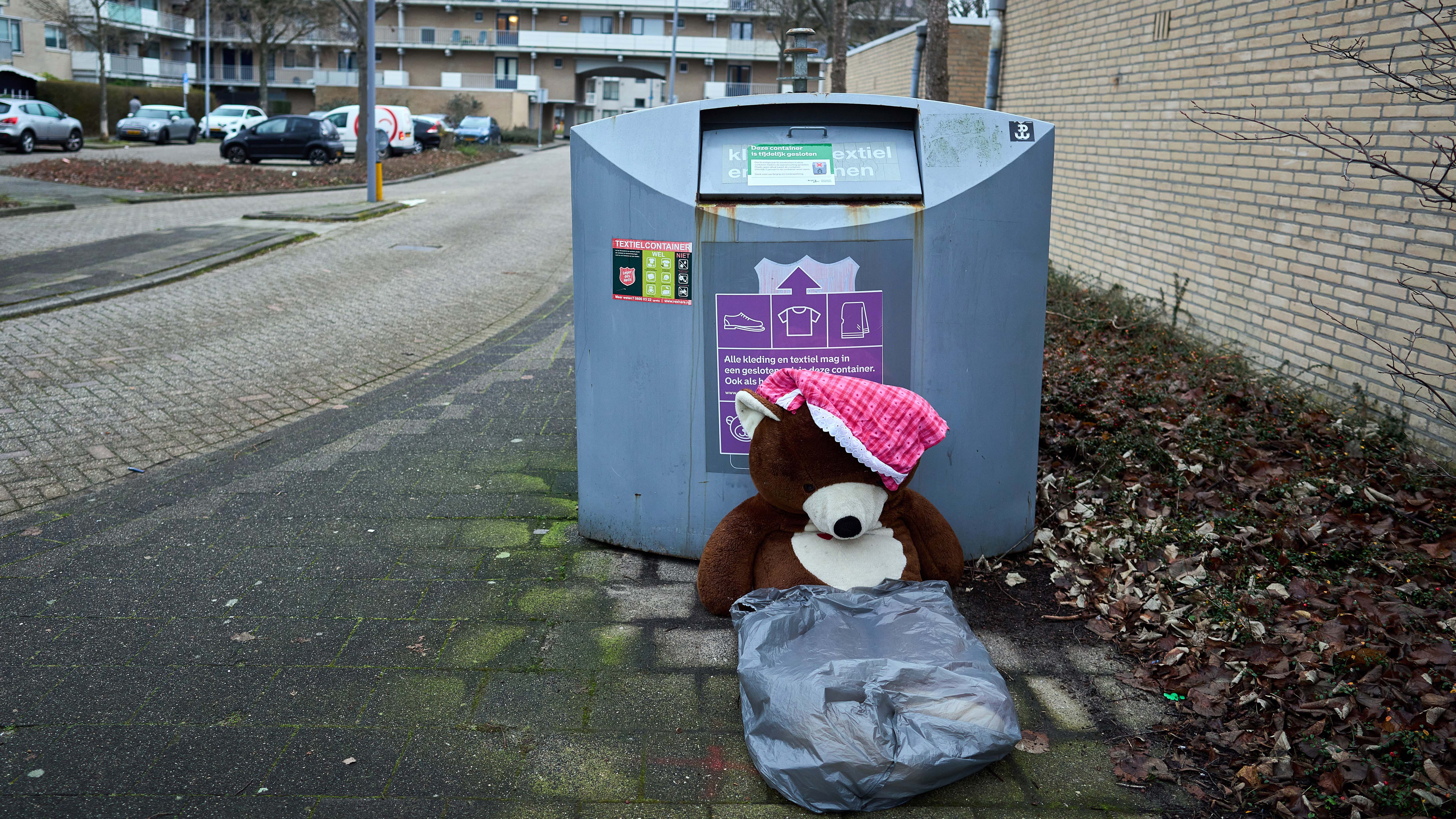 Textielcontainer.jpg Textielcontainer.jpg