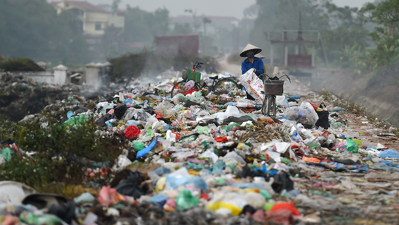 08:02 plastic.jpg 08:02 plastic.jpg