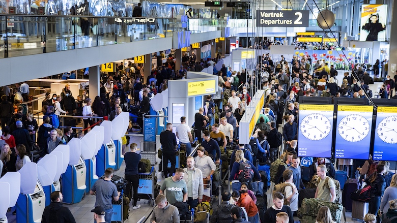 25042022-chaos-schiphol.jpg 25042022-chaos-schiphol.jpg