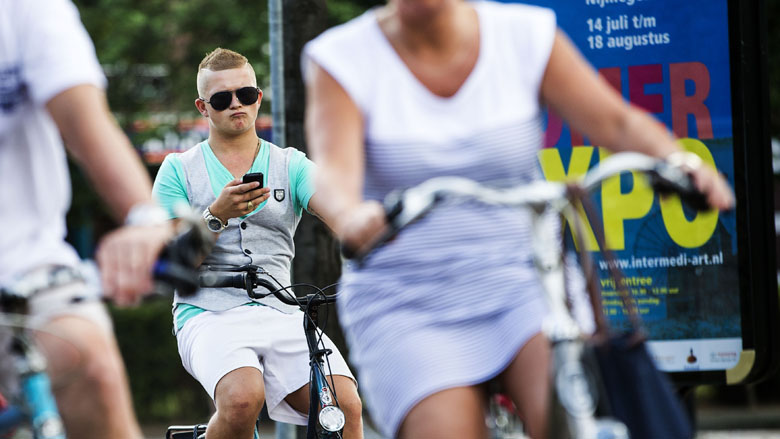 telefoon-op-de-fiets-aug2020-780.jpg telefoon-op-de-fiets-aug2020-780.jpg