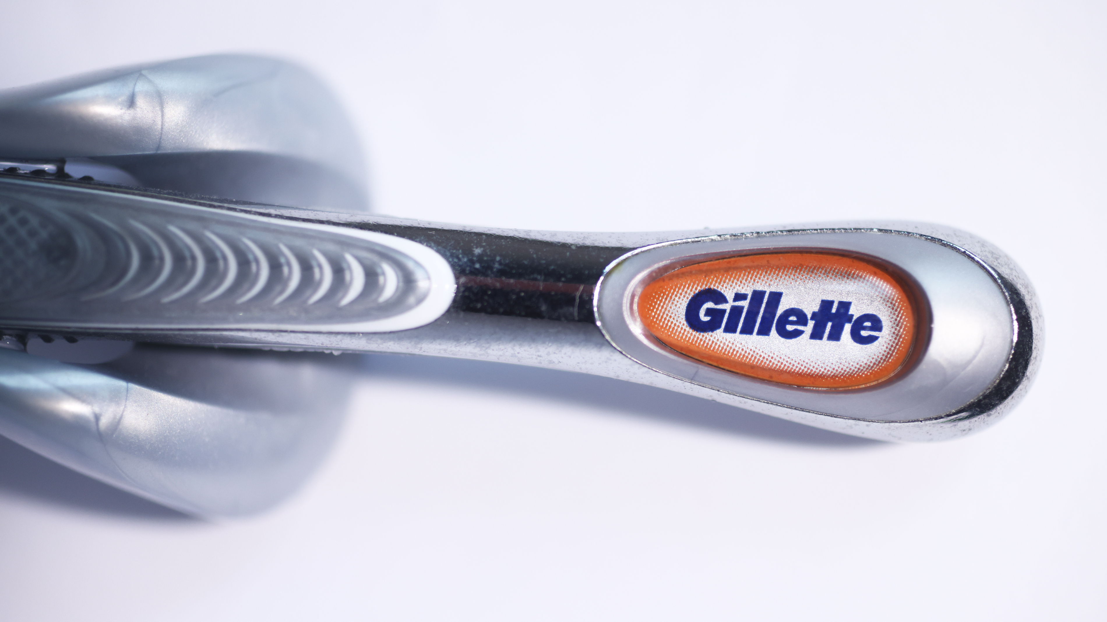 gilette.jpg gilette.jpg