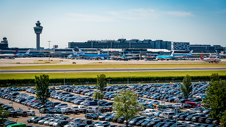 Schiphol-parkeren-vliegveld-780p.png