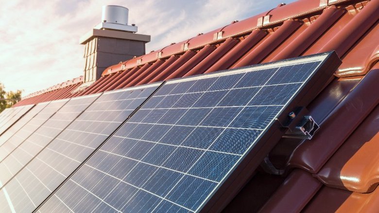22-09-19-overleef-energierekening-zonnepanelen-kopen-122964351_s.jpg 22-09-19-overleef-energierekening-zonnepanelen-kopen-122964351_s.jpg